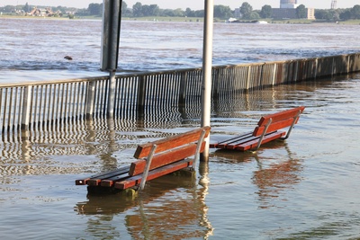 Hochwasser by Alexandra H._pixelio.de
